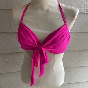 Vitoria’s secret bathing suit top 34DD